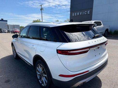Used 2022 Lincoln Corsair AWD w/ Premium Package image 4