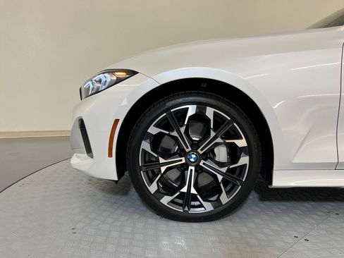 Used 2025 BMW 330i xDrive Sedan w/ Premium Package AWD/4WD image 10