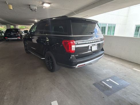 Used 2022 Ford Expedition XLT RWD image 3