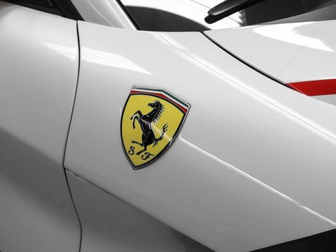 Certified 2016 Ferrari F12tdf image 12