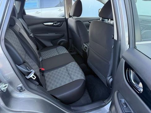 Certified 2021 Nissan Rogue Sport SV image 26