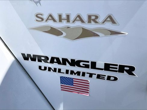 Used 2015 Jeep Wrangler Unlimited Sahara w/ Max Tow Package AWD/4WD image 21
