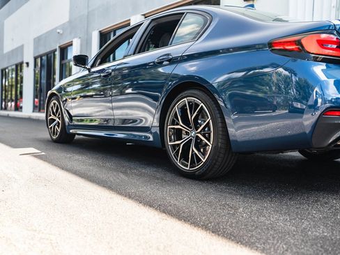 Used 2021 BMW 530i w/ M Sport Package RWD image 6