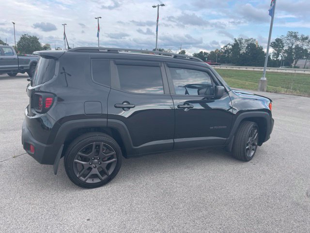 Used 2021 Jeep Renegade Latitude AWD/4WD image 13