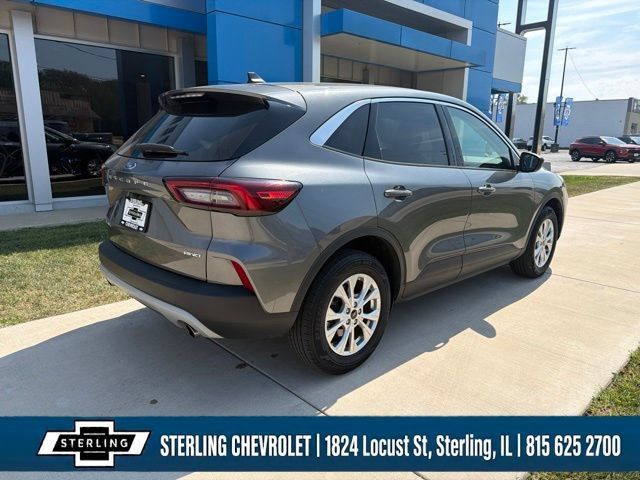 Used 2023 Ford Escape Active AWD/4WD image 5