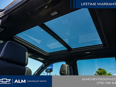 New 2025 Chevrolet Suburban Premier w/ Sun And Tow Package AWD/4WD image 24