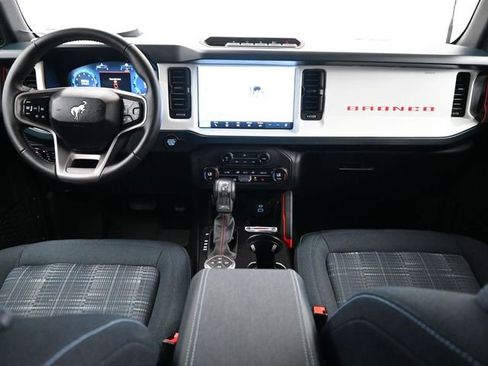 Certified 2025 Ford Bronco Heritage Edition AWD/4WD image 16