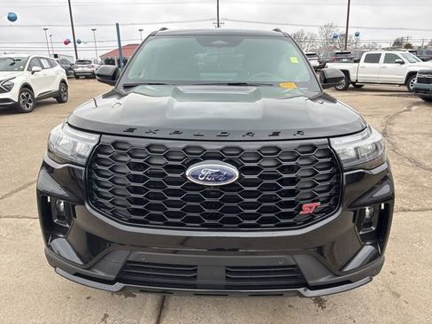 Used 2026 Ford Explorer ST image 2