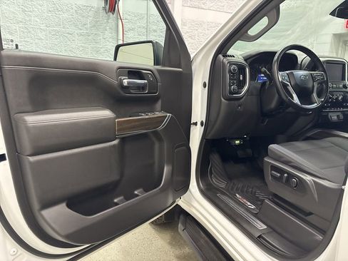 Used 2022 Chevrolet Silverado 1500 LT Trail Boss w/ Safety Package image 14