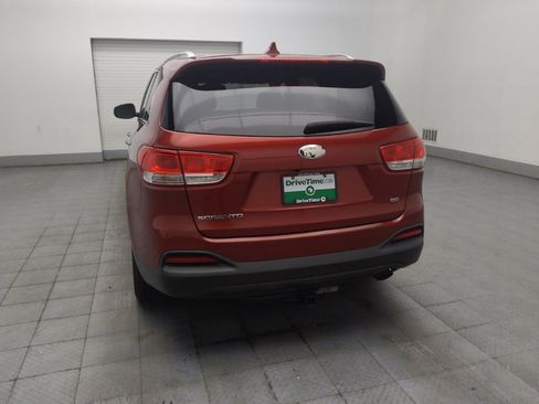 Used 2017 Kia Sorento FWD w/ LX Convenience Package image 6