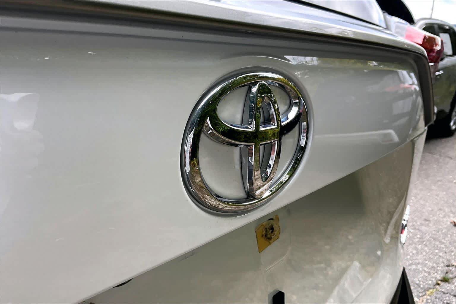 Certified 2024 Toyota RAV4 Limited w/ Advanced Technology Package AWD/4WD image 30