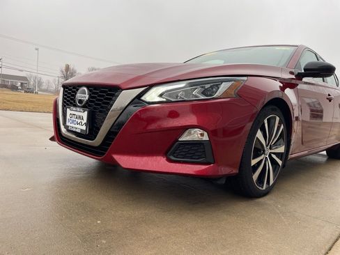 Used 2019 Nissan Altima 2.5 SR w/ SR Premium Package image 15
