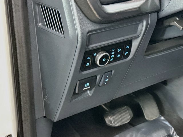 Used 2025 Ford F150 Lariat w/ Equipment Group 501A Mid AWD/4WD image 10