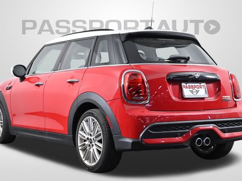 Used 2024 MINI Cooper S image 6