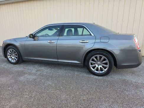 Used 2011 Chrysler 300 Limited w/ Sound Group image 8