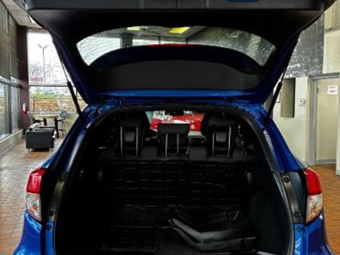 Used 2021 Honda HR-V Sport image 13