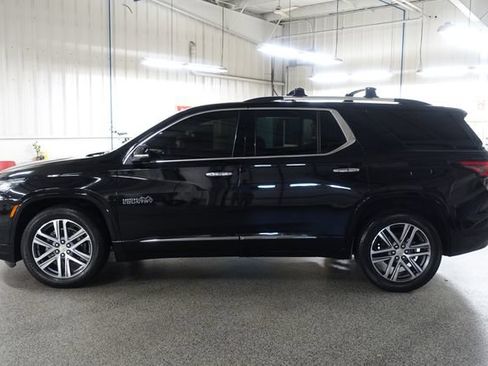 Used 2023 Chevrolet Traverse High Country w/ LPO, Floor Liner Package AWD/4WD image 4