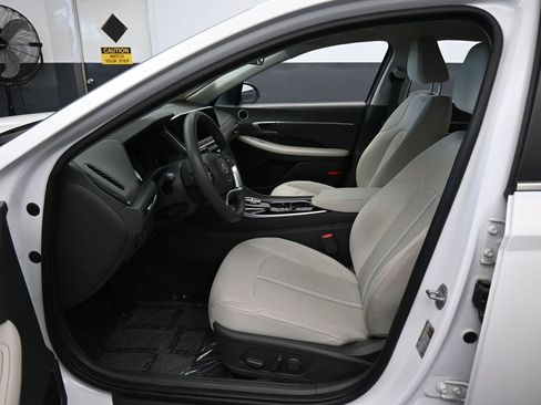 Used 2023 Hyundai Sonata SEL image 11
