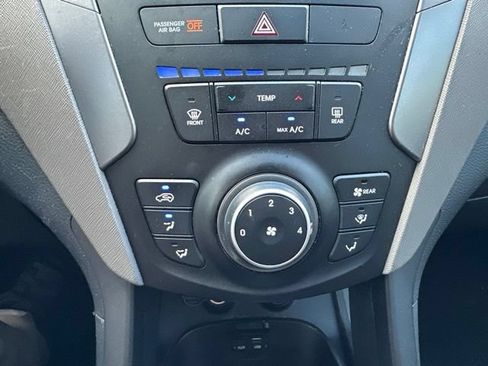 Used 2016 Hyundai Santa Fe SE FWD image 12
