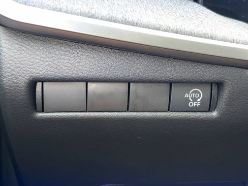 Used 2026 Nissan Kicks SV w/ Charging Package FWD image 29