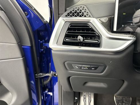 New 2026 BMW X5 M60i image 31