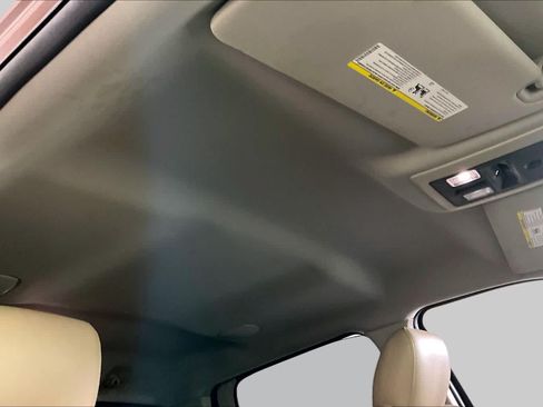 Used 2015 RAM 1500 Laramie RWD image 13