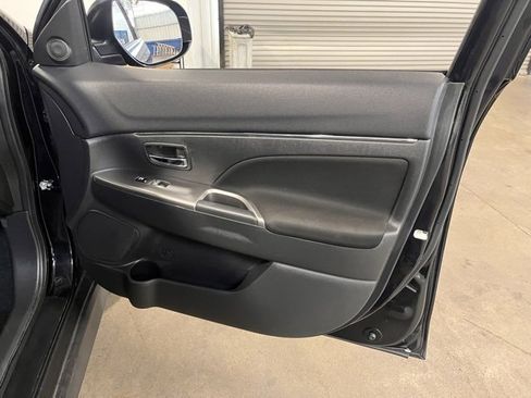 Used 2021 Mitsubishi Outlander Sport SE image 12