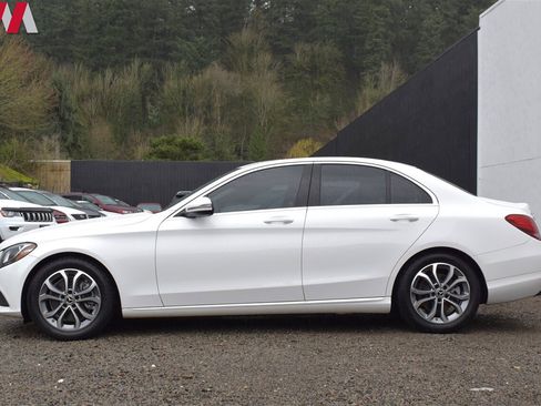 Used 2017 Mercedes-Benz C 300 Sedan image 9