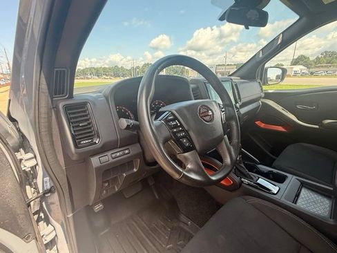 Used 2024 Nissan Frontier Pro-X RWD image 12