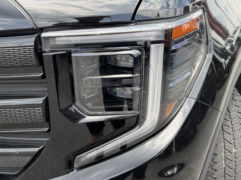 Used 2024 GMC Sierra 1500 Elevation w/ X31 Off-Road Package AWD/4WD image 6