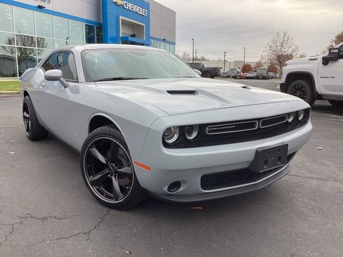 Used 2021 Dodge Challenger SXT image 7