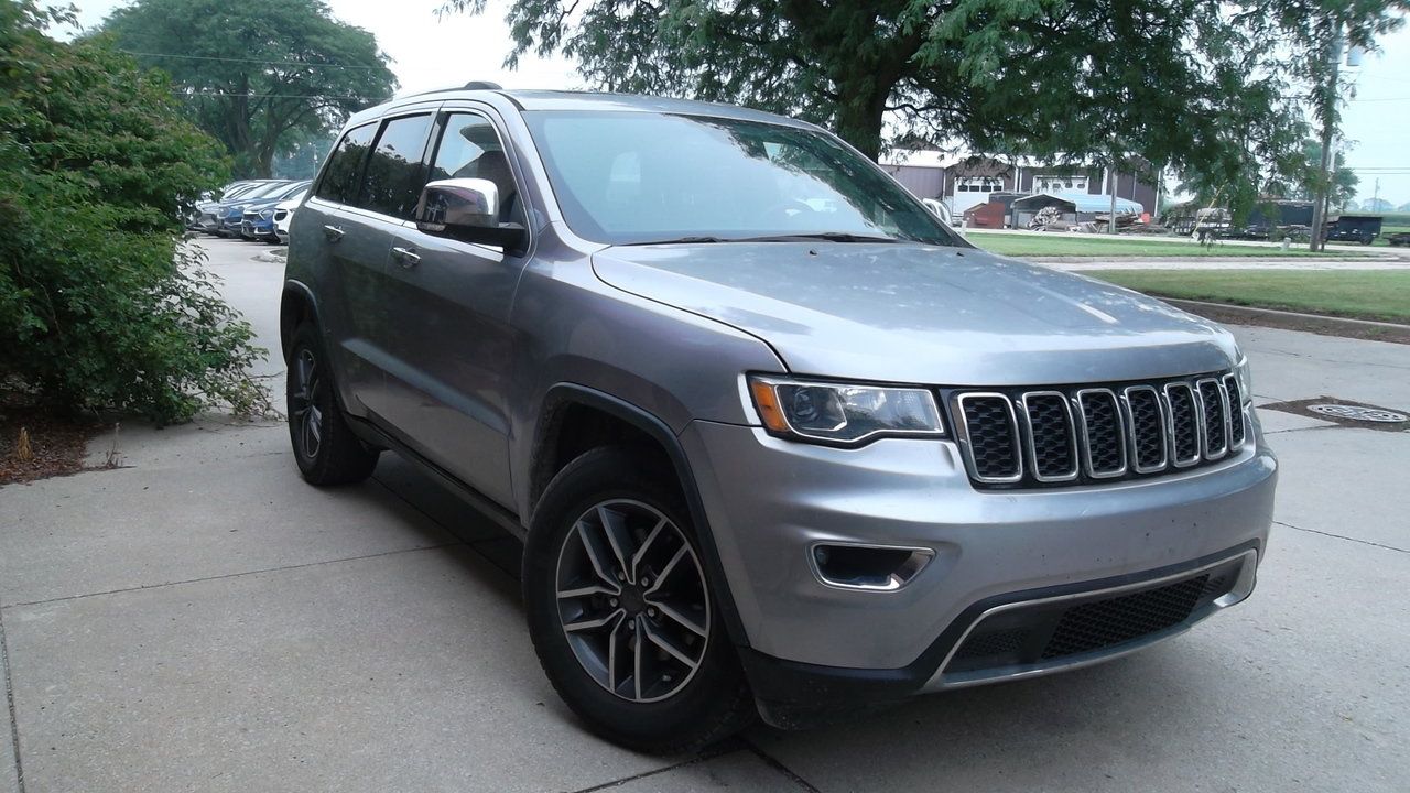 Used 2019 Jeep Grand Cherokee Limited RWD image 1