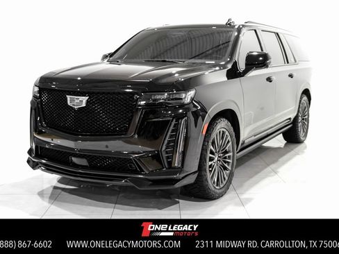 Used 2023 Cadillac Escalade ESV V image 1