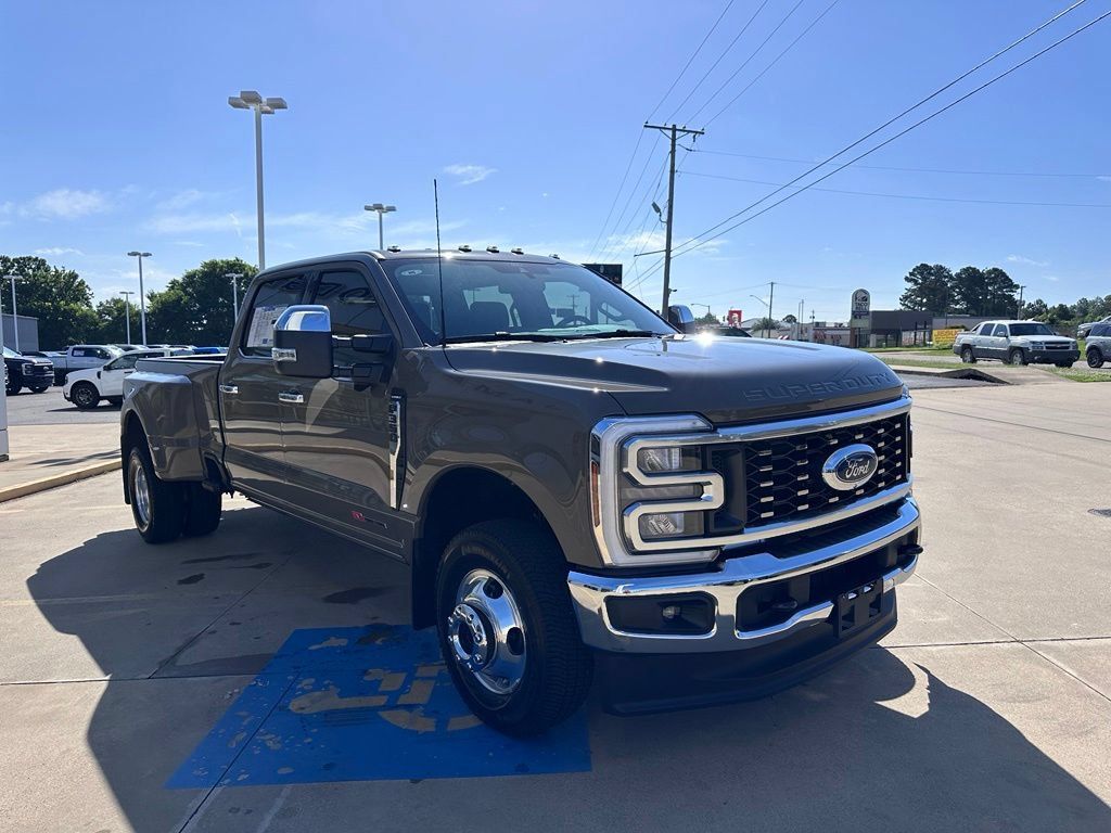 New 2026 Ford F350 Lariat w/ Chrome Package AWD/4WD image 6
