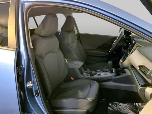 Used 2024 Subaru Crosstrek 2.0i Premium AWD/4WD image 8