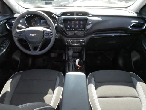 Used 2023 Chevrolet TrailBlazer LT w/ Convenience Package image 10