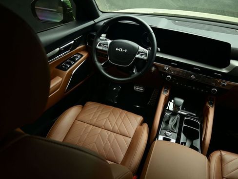 Certified 2025 Kia Telluride SX X-Line image 50