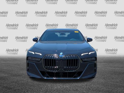 Certified 2025 BMW 760i xDrive w/ Luxury Rear Seating Package AWD/4WD image 3