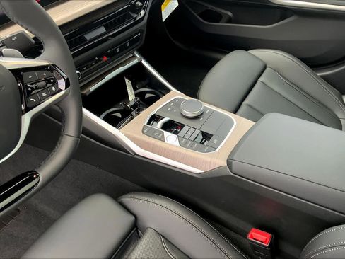 New 2025 BMW 330i xDrive Sedan w/ Premium Package image 7