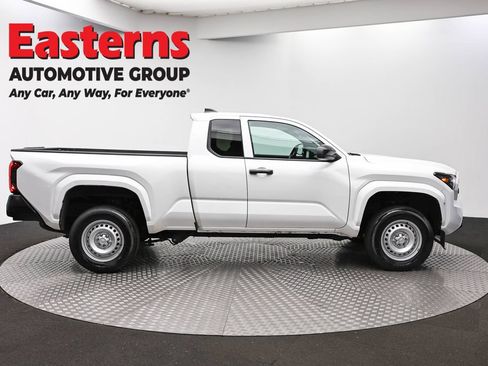 Used 2025 Toyota Tacoma SR RWD image 4