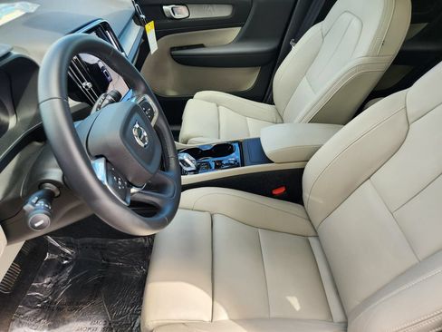 New 2026 Volvo XC40 B5 Plus w/ Protection Package Premier AWD/4WD image 4