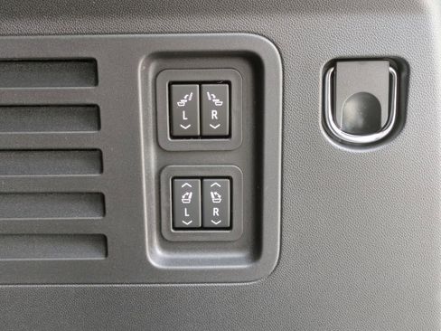 New 2026 Buick Enclave Sport Touring w/ Power Package AWD/4WD image 38