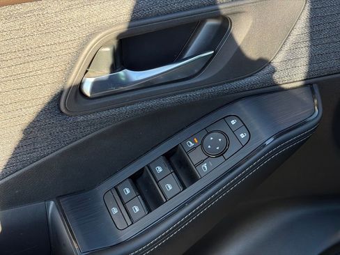 Certified 2023 Nissan Rogue SV image 13