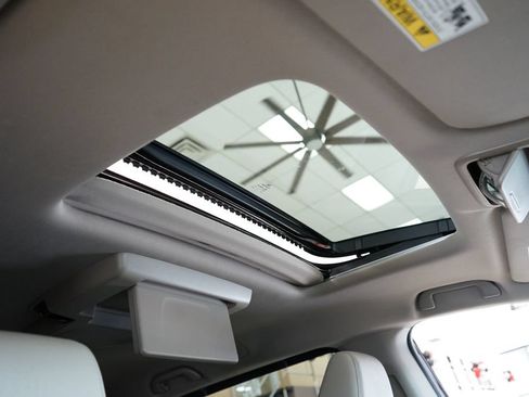 Used 2018 Honda Odyssey Elite image 10