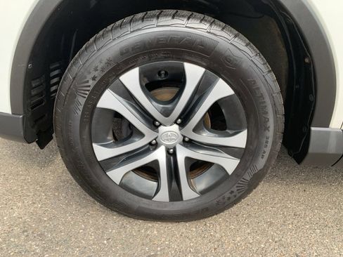 Used 2018 Toyota RAV4 LE w/ All Weather Liner Package AWD/4WD image 23