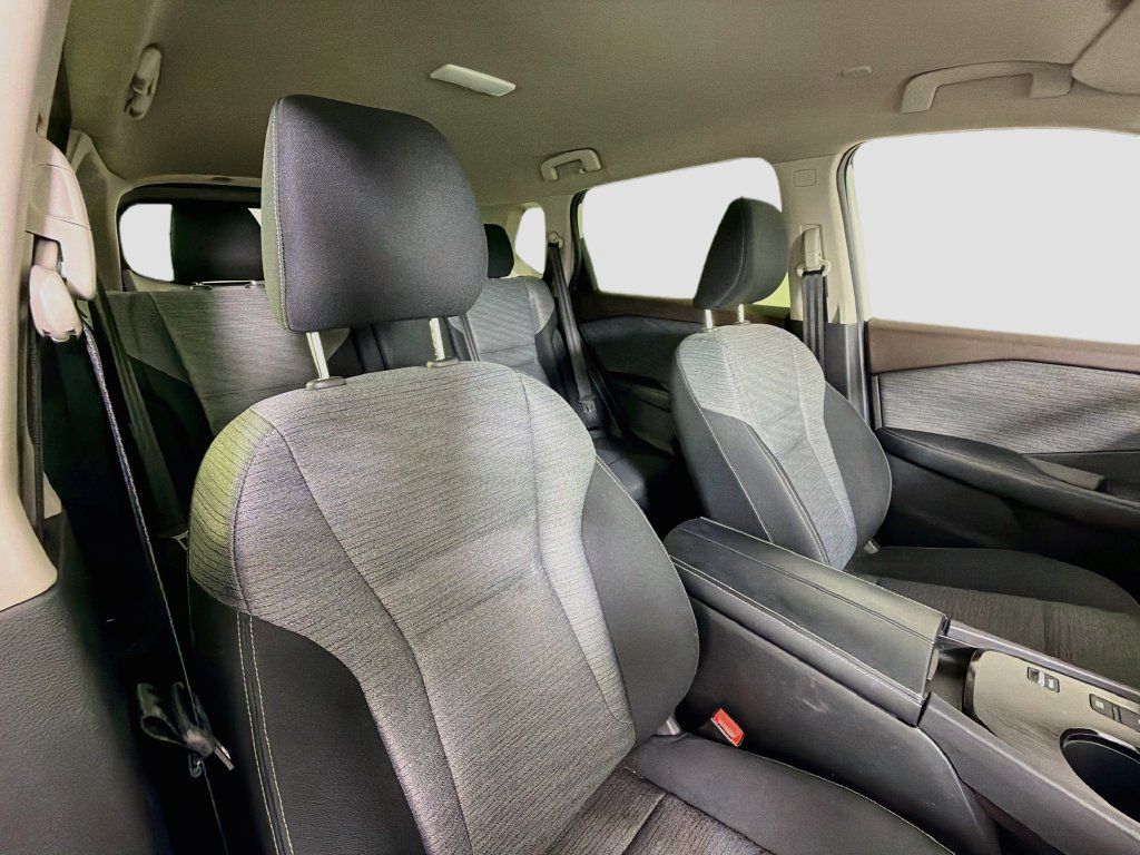 Used 2023 Nissan Rogue SV FWD image 29