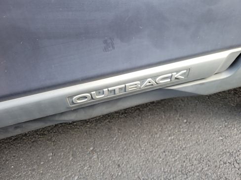 Used 2016 Subaru Outback 2.5i Limited AWD/4WD image 15