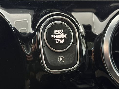 Used 2020 Mercedes-Benz CLA 250 image 16