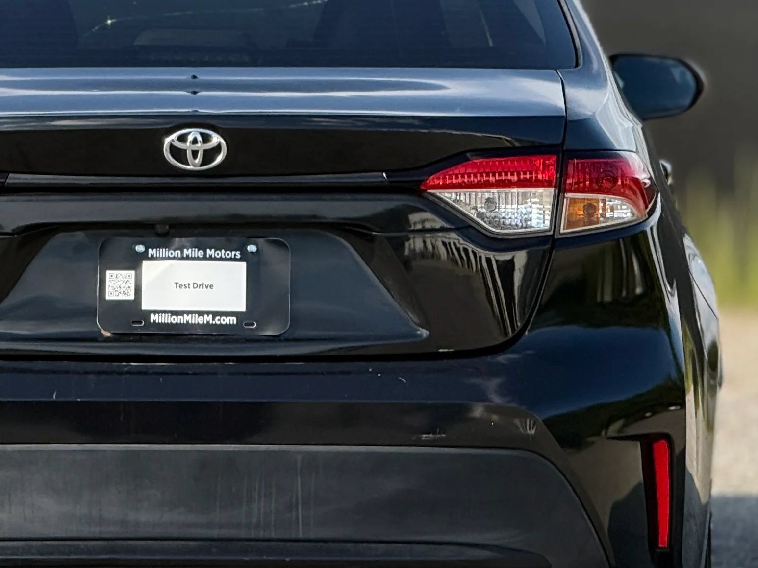 Used 2021 Toyota Corolla LE FWD image 14