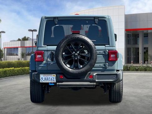 Used 2024 Jeep Wrangler Unlimited Sahara w/ Safety Group AWD/4WD image 5